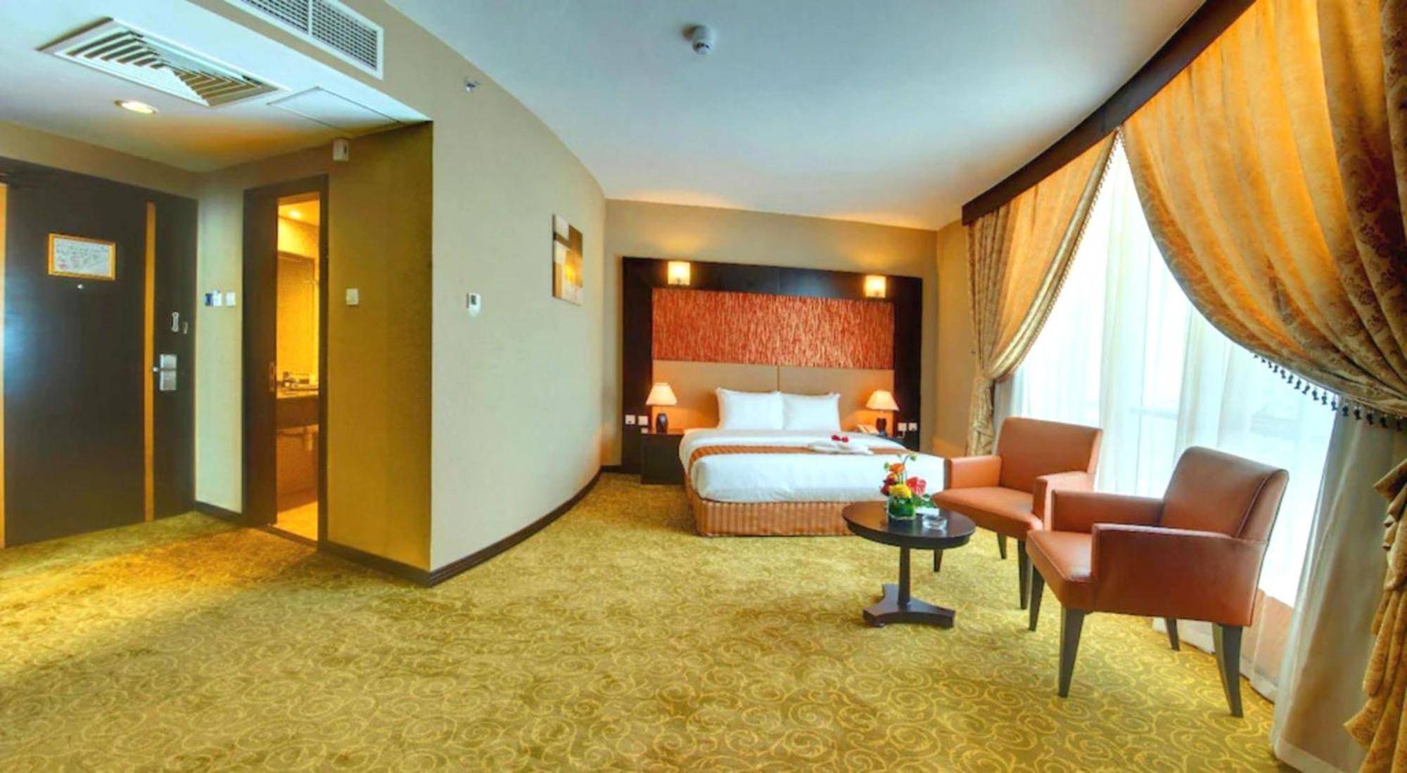 อาร์ยานา โฮเต็ล Hotel ชาร์จาห์ ภายนอก รูปภาพ