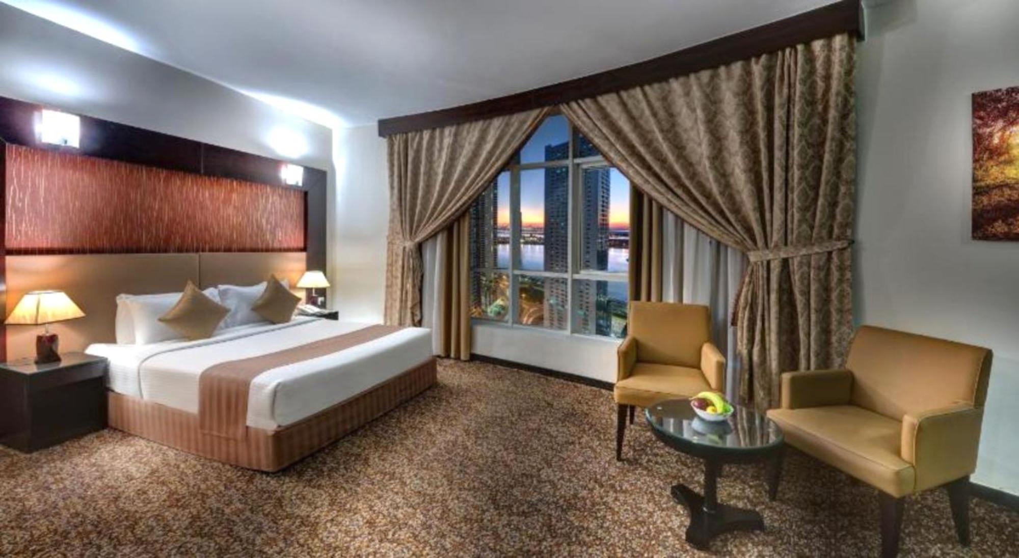 อาร์ยานา โฮเต็ล Hotel ชาร์จาห์ ภายนอก รูปภาพ