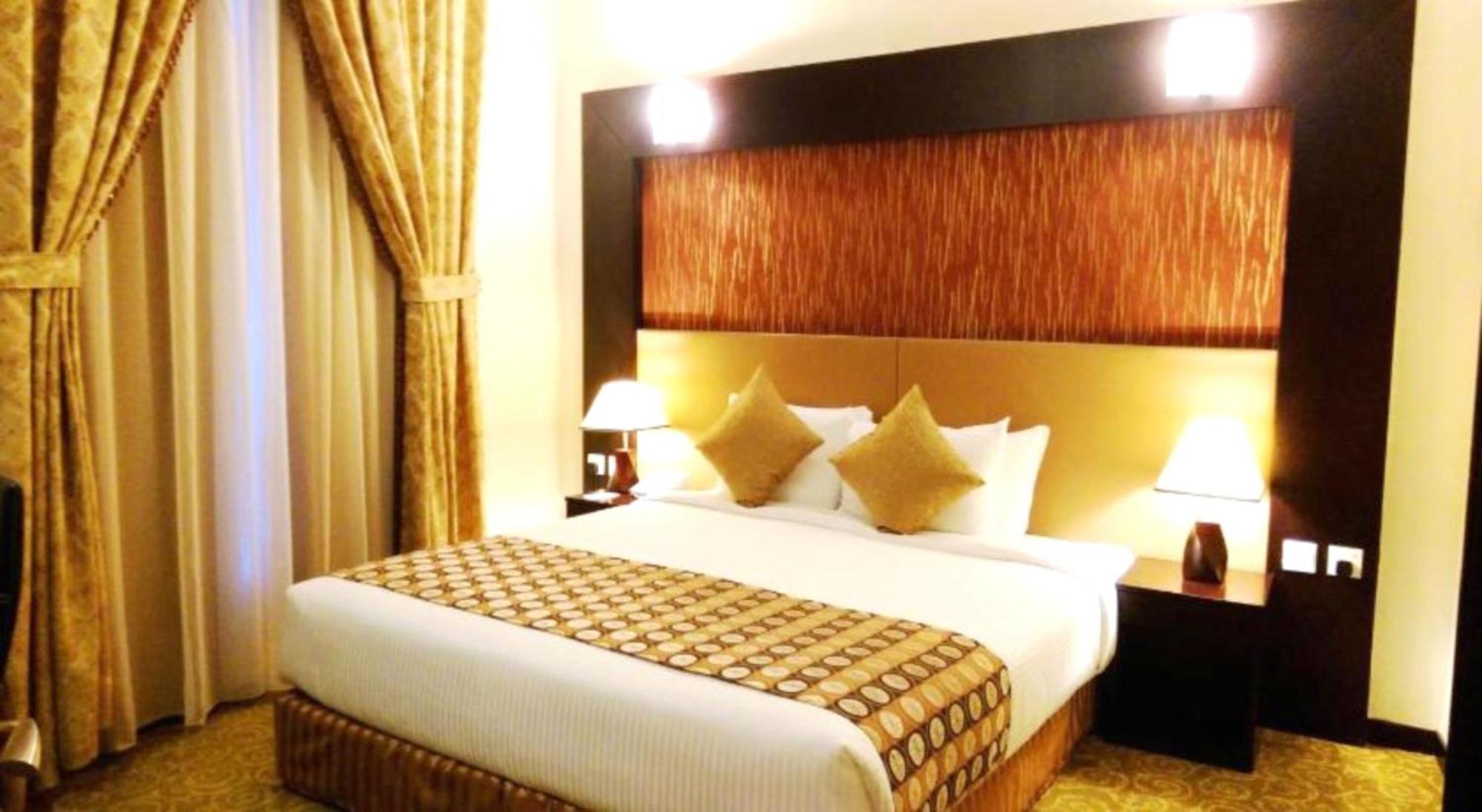 อาร์ยานา โฮเต็ล Hotel ชาร์จาห์ ภายนอก รูปภาพ